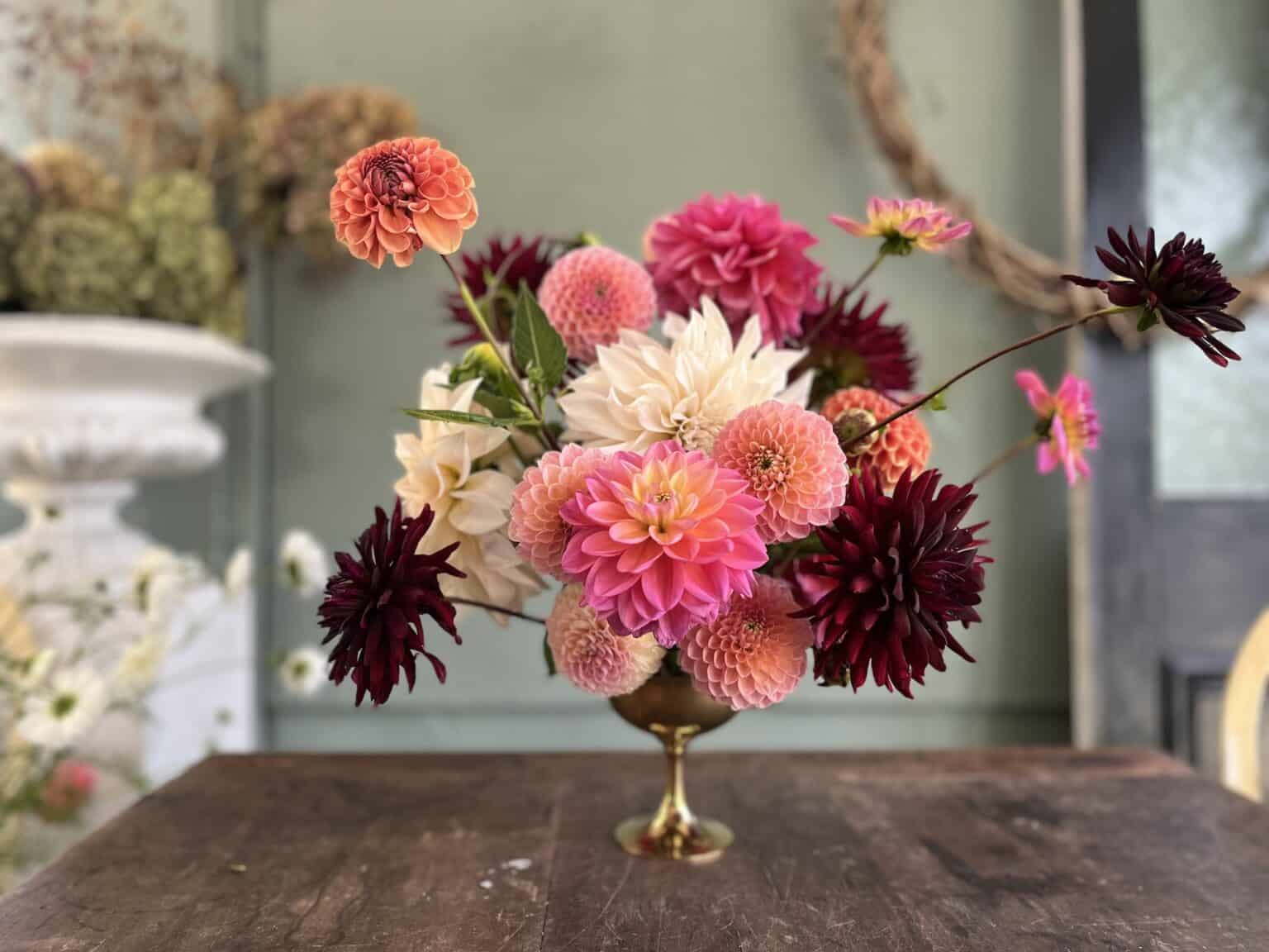 How to Arrange Dahlias Green Parlour Reading Flori